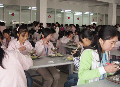 工廠(chǎng)飯?zhí)冒咐?>
		    				<div   id=